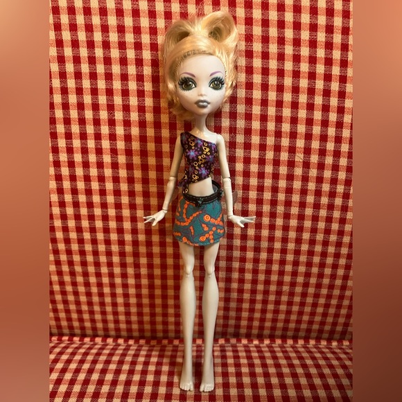 Monster High Lagoona Blue (Hydration Station Edition) - Picture 2 of 6